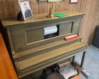 Vit Upright 1922 Gulbransen Player Piano