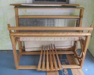 Leclerc floor loom