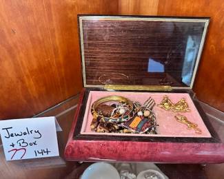 Jewelry & Jewelry box