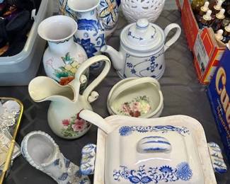  Ceramic & Porcelain Lot 