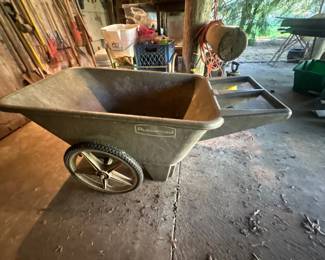 Rubbermaid Heavy Duty Wheelbarrow
