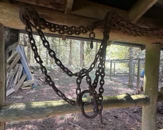 Heavy Duty Rusted Iron Chains