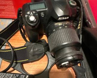Nikon D90 DSLR Camera with 18-55mm Lens