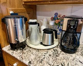 Coffee pots and carafes
