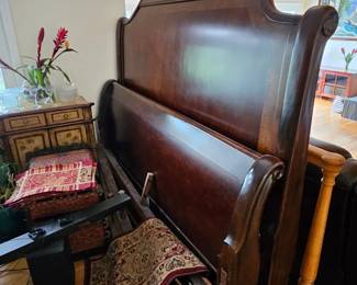 King sleigh bed