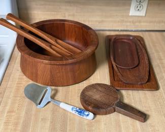 Danish MCM teak serve ware