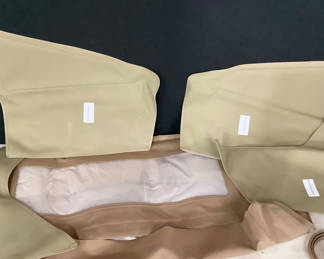 Lot 323: MG / TC Tonneau Covers