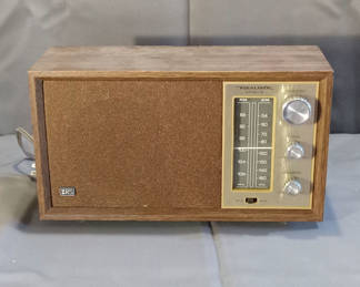Lot 243: Realistic MTA-8 Radio