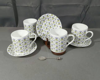 Lot 250: Scottish Thistle Mug Set