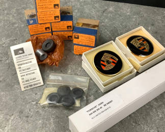 Lot 318: Porsche 356 Miscellaneous Parts