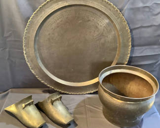 Lot 220: Vintage Brass Decor