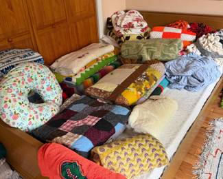 Vintage Afghans, Quilts