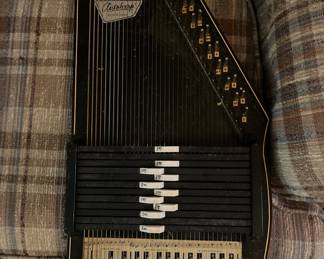 Autoharp by Oscar Schmidt