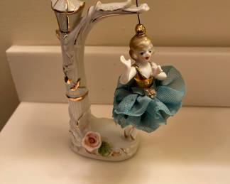 Vtg Ucagco Ballerina Spinner Twirler Girl On Violin Cello Figurine 4.25”