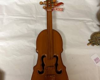Decorative violin