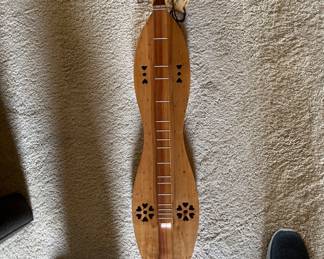 Handmade maple/cherry wood hourglass dulcimer 