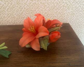 Porcelain day lilies