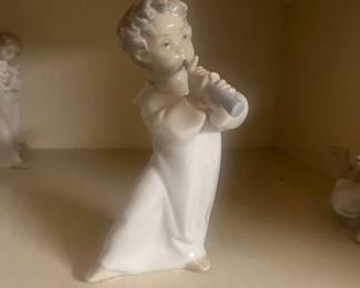 Lladro 1980s Vintage Retired Porcelain Figurine Angel with Flute 4540 Daisa