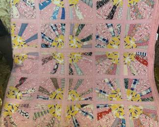 Hand quilted vintage quilt