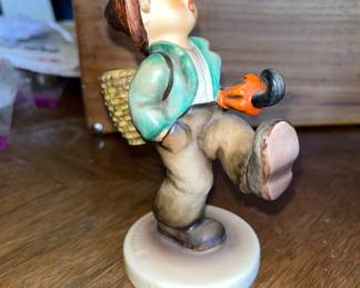 Goebel Hummel Globe Trotter