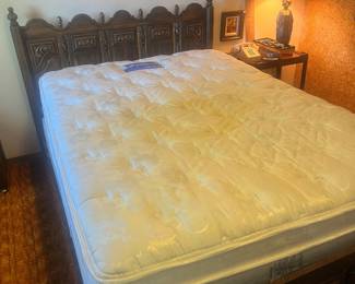 Queen size bed