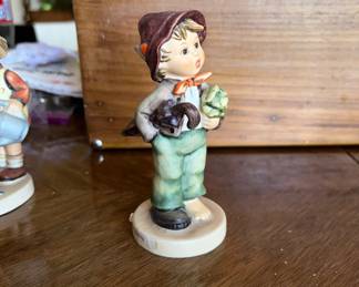 Goebel Hummel Porcelain Lost Stocking 374 TMK5 1965 Boy Missing  Shoe 