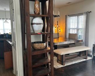 Display shelf with decorative items 