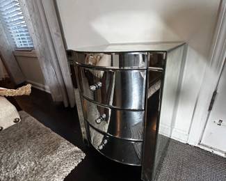 Mirrored small end table 