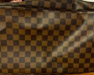 Louis Vuitton Neverfull MM Shoulder Bag