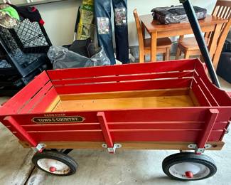 Radio Flyer Town & Country Wagon
