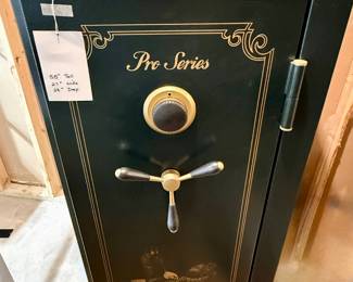Field and Stream Gun Safe Pro Series