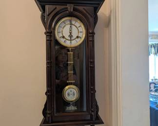 Pendulum wall clock