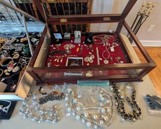 costume & fine jewelry