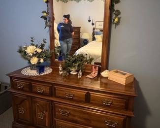 Vintage Broyhill Chapel Hill Drawer Dresser with Mirror