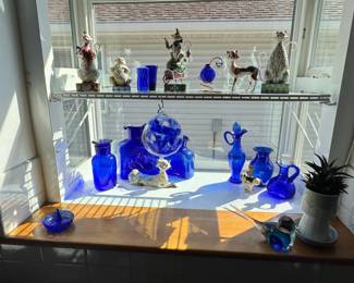 Jim Shore Whimsical Cats Collection Figurines and Cobalt Blue Glassware