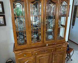 Vintage Thomasville Oak China Cabinet