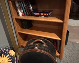 Vintage Round Hat Box Luggage