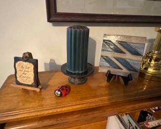 Decorative Ceramic Tile with Geometric Design