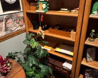 Pittsburgh Steelers Flag and Thundering Herd Decorative Log Cabin