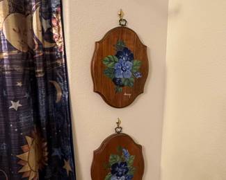 Vintage HandPainted Floral Plaques Set of 