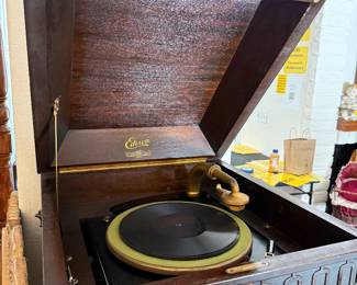 Antique Edison Victoria