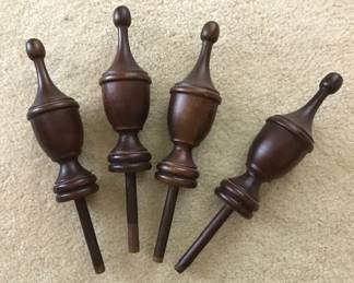 bed finials go with Queen 4 Post bed