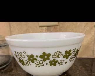 Crazy Daisey Pyrex Bowl