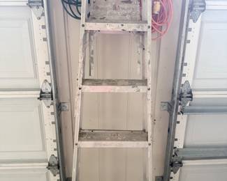 6’ Stepladder