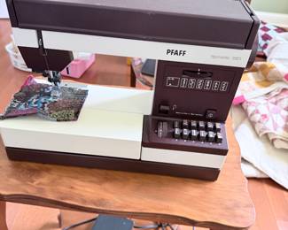 Pfaff Sewing Machine