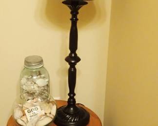 SM RD WOOD TABLE - TALL ZEBRA LAMP