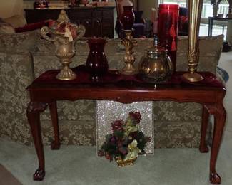 CHERRY SOFA TABLE - GLASSWARE VASES