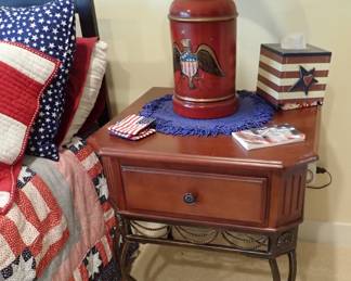 AMERICANA DECOR -NITE STAND