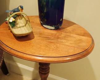 OVAL PED WOOD TABLE