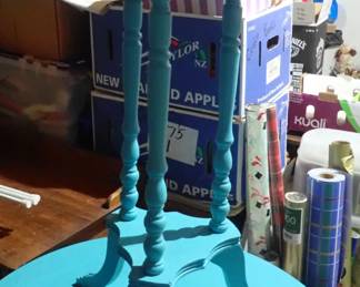 BLUE RD TRI LEG SIDE TABLE